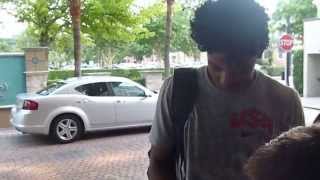 Elfrid Payton signing several autographs, NBA, Magic - TopSignatures.com