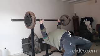 Axel Benchpress 3x100