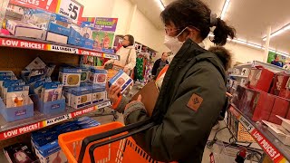 Canadians Cross Border Black Friday Shopping In The USA. Is It Worth It?