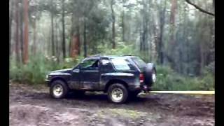 4wd tug of war isuzu mu vs suzuki sierra