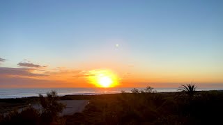 Sunrise over the sea in Valencia - time-lapse