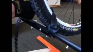 Hang5 - attaching lower wheel strap  (Softride Hang5 bike rack)