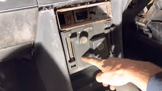 Mercedes R107 SL - how to remove and refurb central console.