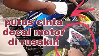 Lagi viral putus cinta decal motor jadi sasaran