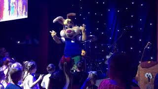 Sparky singing at Parkdean Resorts