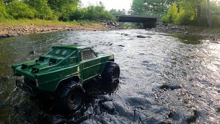 Traxxas Slash 4x4 River Rapids Hydroplane Run