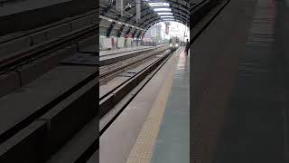 #metro #delhimetro #delhicapitals #viral #trending #shortsvideo