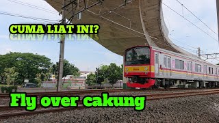 Kumpulan video kereta krl di lintasan cakung. Commuter line indonesia