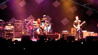 Them Crooked Vultures (Nobody loves me and Neither do I) Live at ACC Toronto May 15