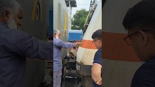 Wap-7 Cupling With Santiniketan Express at Bolpur Santiniketan Station #shorts #viral