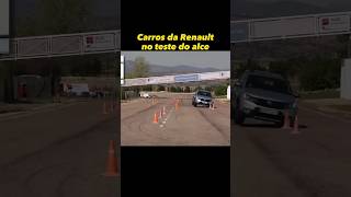 Carros da Renault no teste do alce