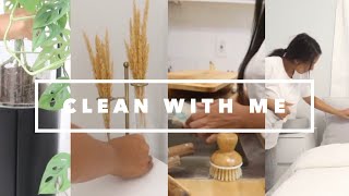 Clean With Me 2021 | Minimal Cleaning Motivation