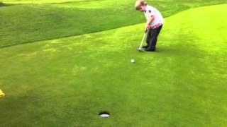 Jayden 5 shows how to putt!