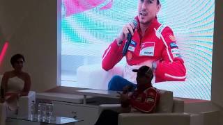 Jorge Lorenzo Sapa Penggemar di Indonesia (subtitle)