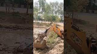 बहूत ख़तरनाक फँस गई jcb 3dx stuck in mud #mud #jcb