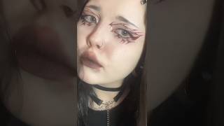 захотела крутой мейк под вечер #y2k #makeuptutorial #drain #makeup #grwm #goth #gothic #fashion