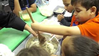 San Ignacio College y la Cocina para niños - niñas chefs.