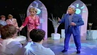 Predictions With Derek Acorah 39 (1/3)