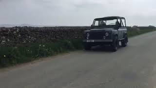 Land Rover V8 drive by. Running in.