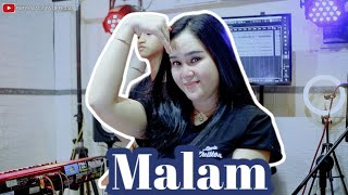 MALAM || PUTRI WAGISTA (COVER)