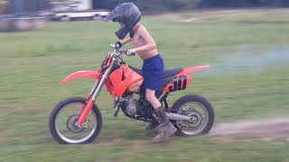 Sam trying out his drag start on the new old bike. KTM 85SX