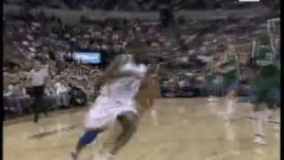 Desmond Mason Windmill Dunk (Oklahoma City Hornets)