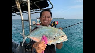 FishingWithNas Episode 15 - INSANE boat AJING in Singapore, BIG TREVALLIES