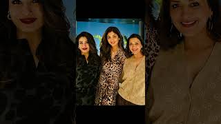 Glam Squad: Sonali Bendre, Shilpa Shetty, and Raveena Tandon's Stylish Reunion 🌟✨ |Amesora28|