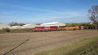 11/07/2021  CP 7033, BNSF 6000 @TrainswithAndy