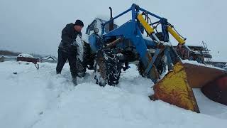 Запуск трактора МТЗ-82, весёлый букс! We are skidding on the MTZ-82 tractor