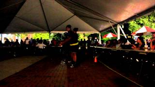 Apsu flip-flop stroll off