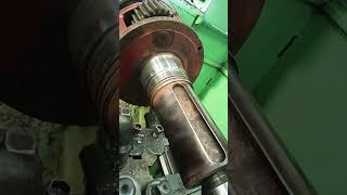 How to make finishing on a manual lathe machine #how #lathe #lathecut #enginelathe #turning #machine