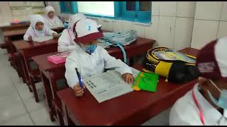 maz uda masuk sekolah SD kelas 1 neh.....