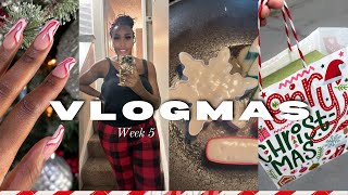 Vlogmas Week 5 | Christmas, HolidayNails, Opening Gifts + More