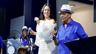 "Peixe com Côco"ROBERTA SÁ & MESTRE MONARCO na PORTELA 02/02/2019