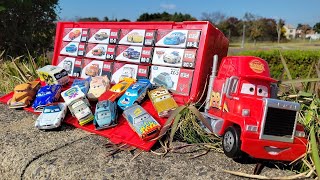 36 Disney Cars Tomica & Big Mac Trailer | Park edition Find a minicar and ride it