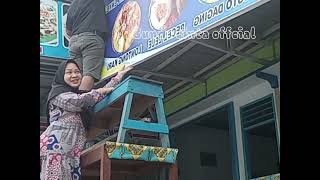 membuat bingkai sepanduk menu di warung ku