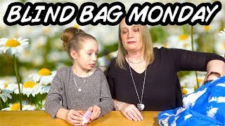 Blind Bag Monday - Episode 215