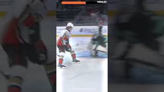 TREVOR ZEGRAS WITH A BETWEEN THE LEGS GOAL!!🚨😮🤯#viral #nhl #hockey #highlights