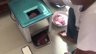 Mesin Potong Daging  Pengiris Tipis 2 mm Otomatis dengan cepat