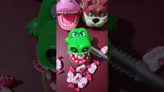 BABY CROCODILE 🐊 MUKBANG STRAWBERRY 🍓 FRUTOS CANDY #asmr #toys #subscribe #candy #shorts