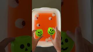 Easy #sensorybin fun! #halloweenactivities