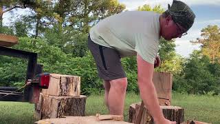 Hand splitting big Northern Red Oak with some comments on the subject of splitting wood