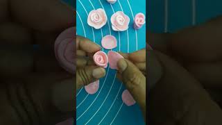 Fondant cupcake roses #shorts