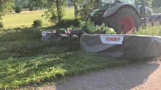 Fendt 724 beim Silo Mähen