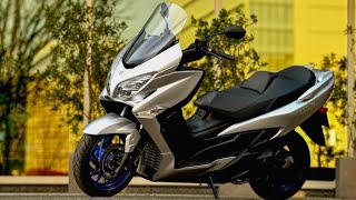 Suzuki Burgman 400cc 2022 | The scooter's engine a strong power