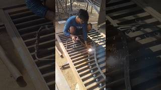 Single door gate welding 🥽🥰#welding #constrcution #trendingshorts #shorts