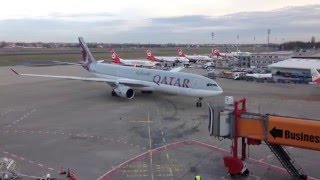 Impressive Parking Skills by Qatar A330-300 @ Berlin-Tegel 19.12.2015