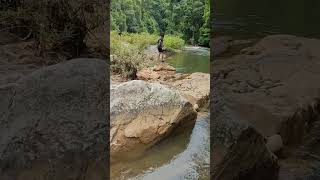 Petualang fishing cari ikan sungai#fishing #net #traditional #viralvideo