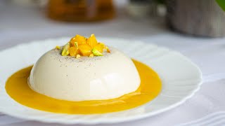 Vanilla Panna Cotta With Mango Sauce